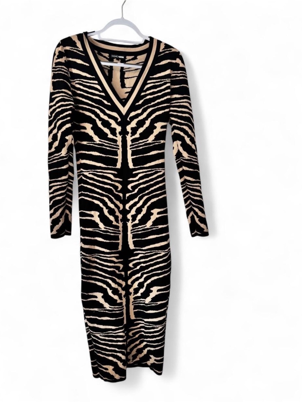 Fashion Nova Black & Cream Zebra-Print V-Neck Knit Dress